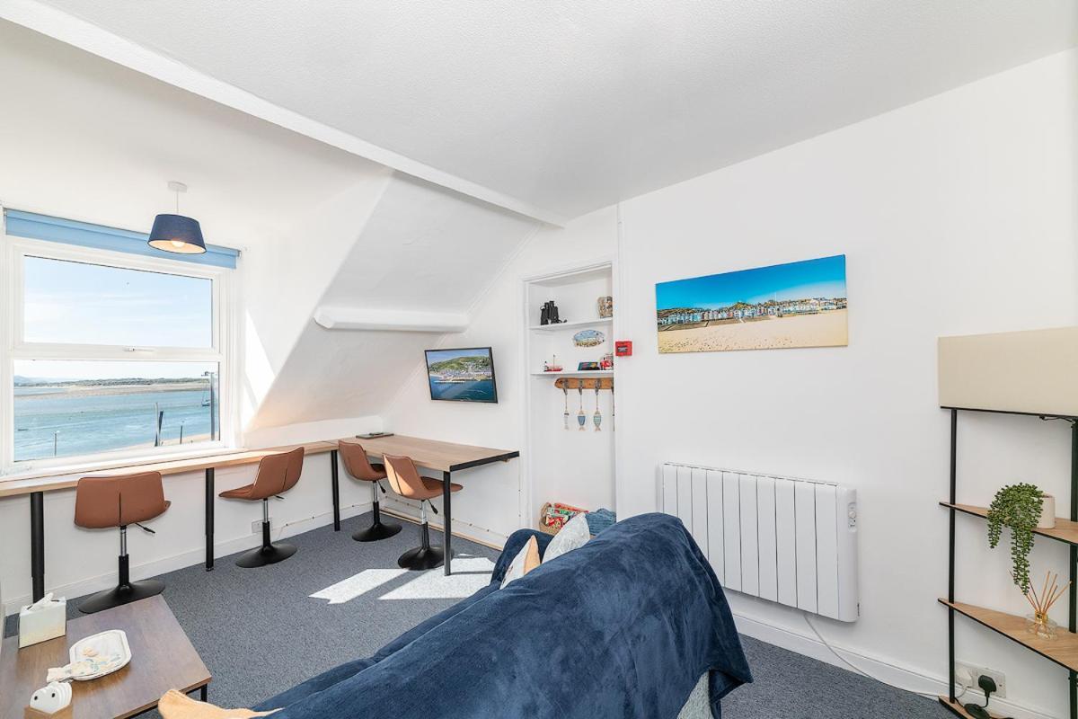 Aberdovey Sea View Apartment Aberdyfi ภายนอก รูปภาพ